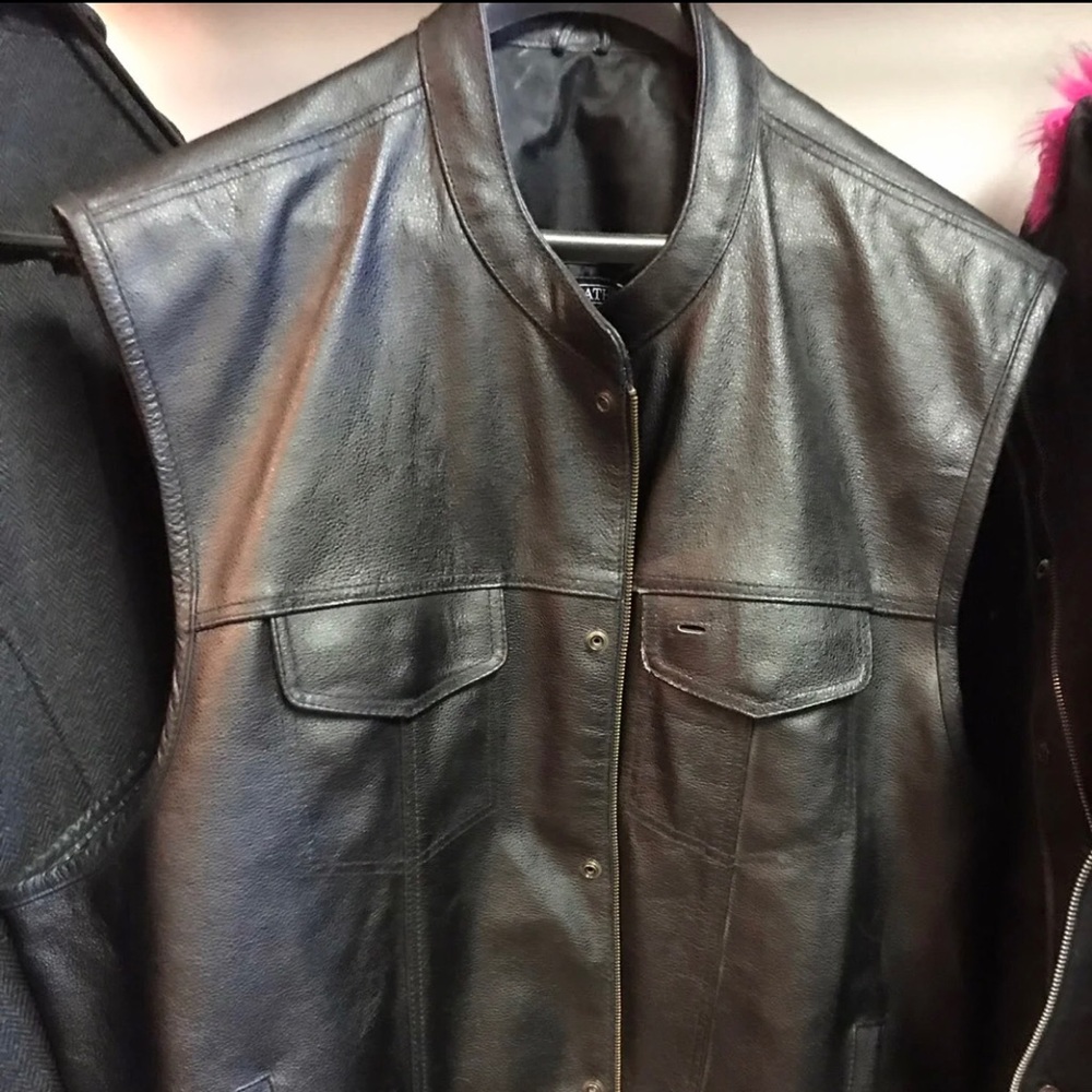 Men’s Leather Vest